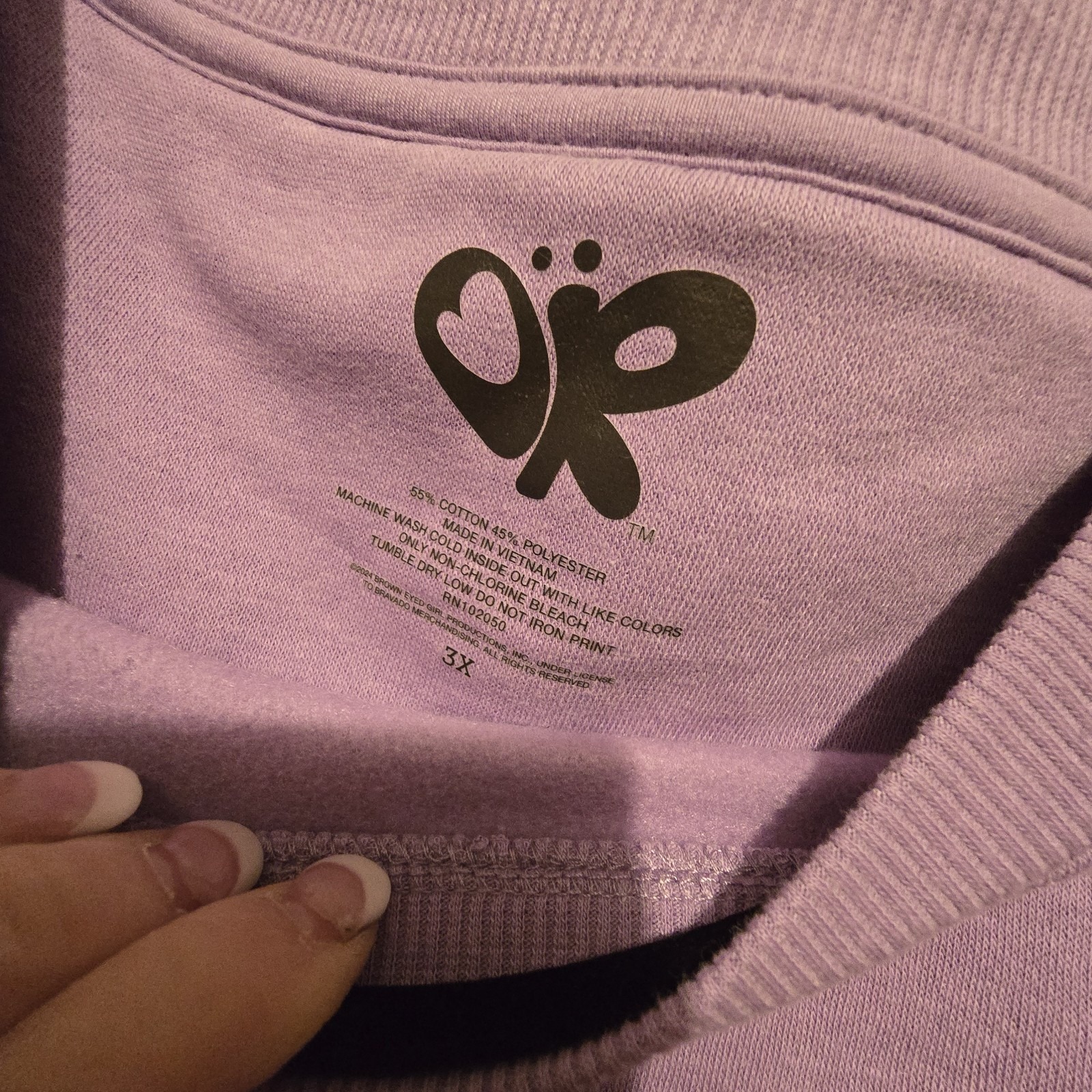 Olivia Rodrigo Vampire Graphic Sweatshirt Women's Plus 3x Purple Goth Grunge Euc — image 4 of 7